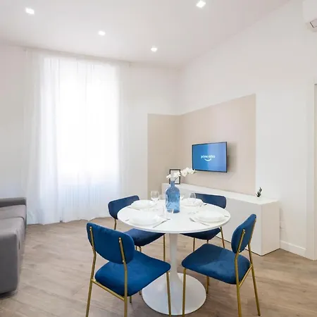 White Flat Cross アパート