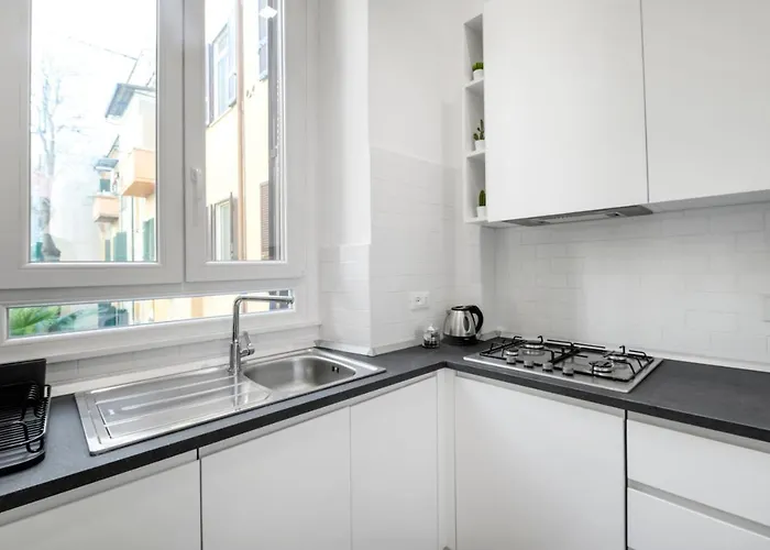 White Flat Cross Apartman Róma